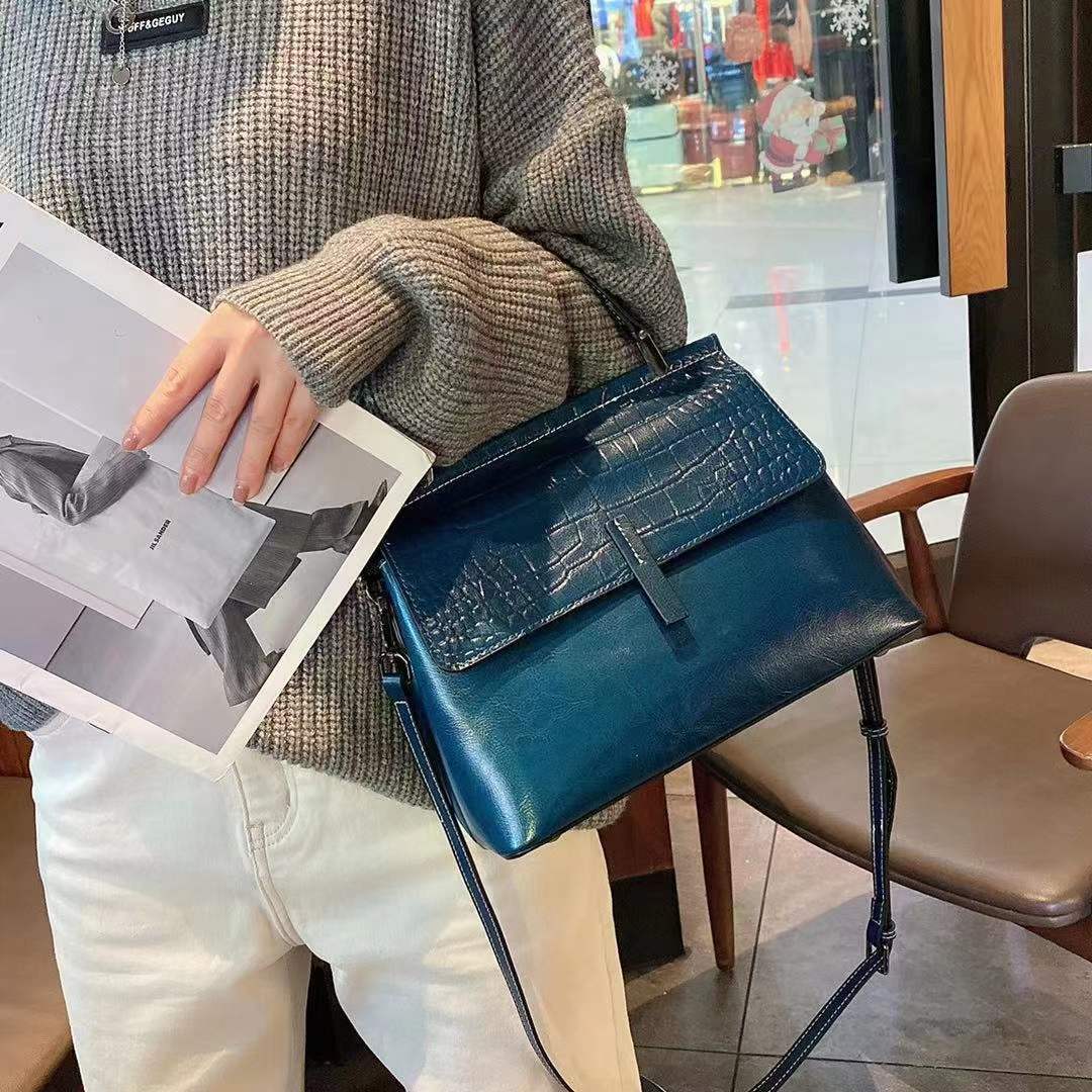 Women's Lady's Genuine Leather Crocodile Pattern Flap Bags