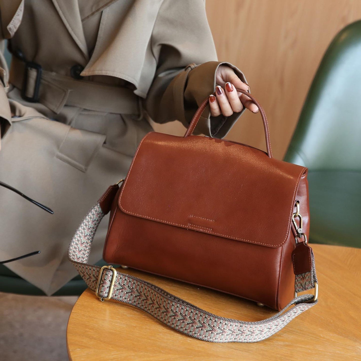 Women's Versatile Portable Retro Commuter Soft Shoulder Bags