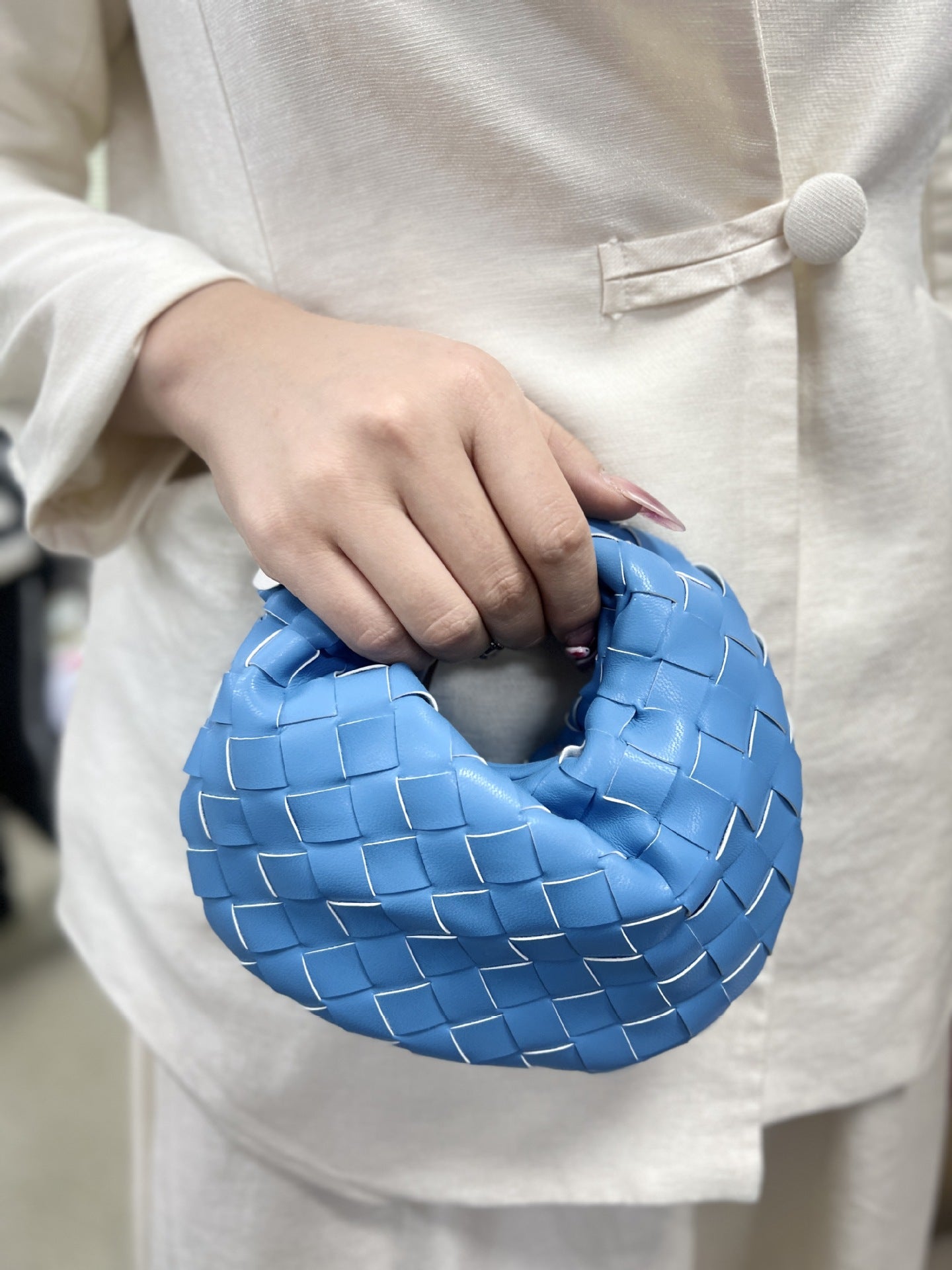 Mini Hand-held Dumpling Hand-woven Cloud Croissant Handbags
