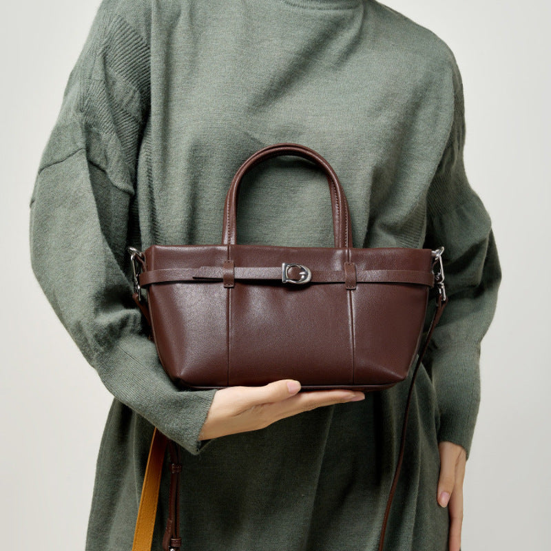 Women's Cowhide Retro Commuter Vegetable Basket Leather Handbags