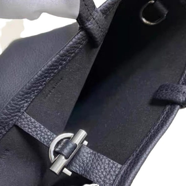 Women's Genuine Leather Versatile Portable Classic Crossbody Bags