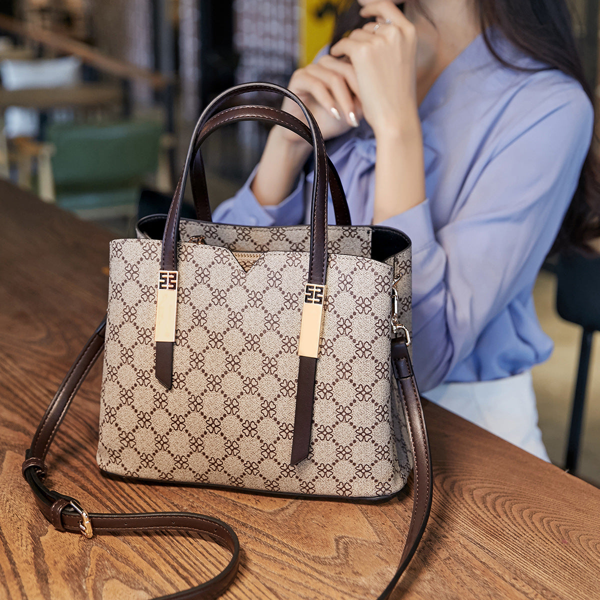 Women's Retro Classic Versatile Fashion Large Capacity Bags