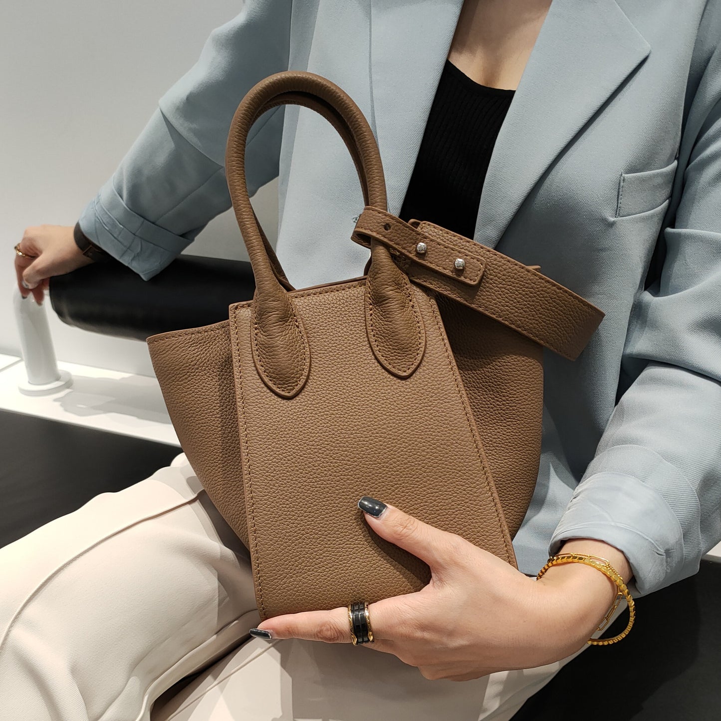 Women's Cowhide Design Portable Vegetable Basket Wings Handbags