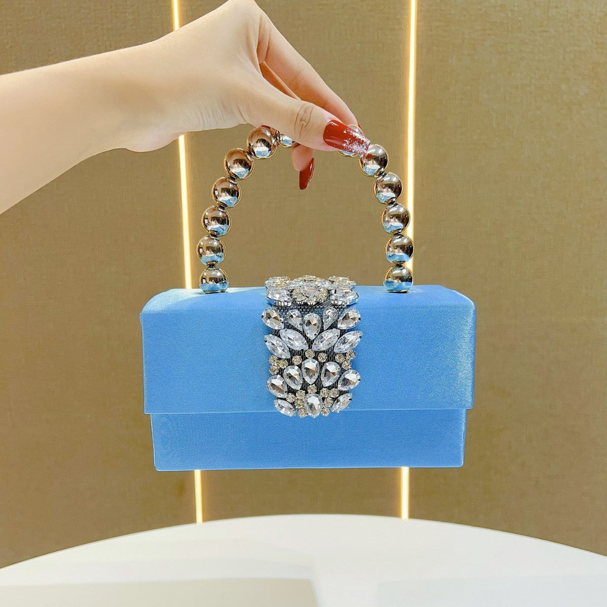 Women's Shiny Rhinestone Banquet Silk Satin Pearl Handbags