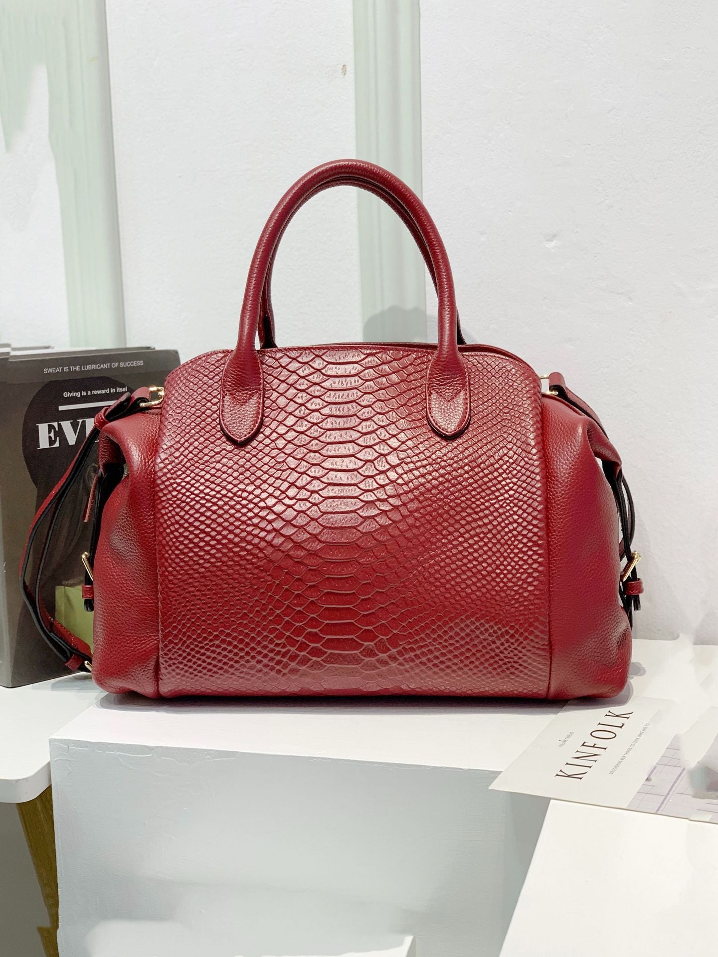Women's Genuine Leather High-grade Light Luxury Crocodile Handbags