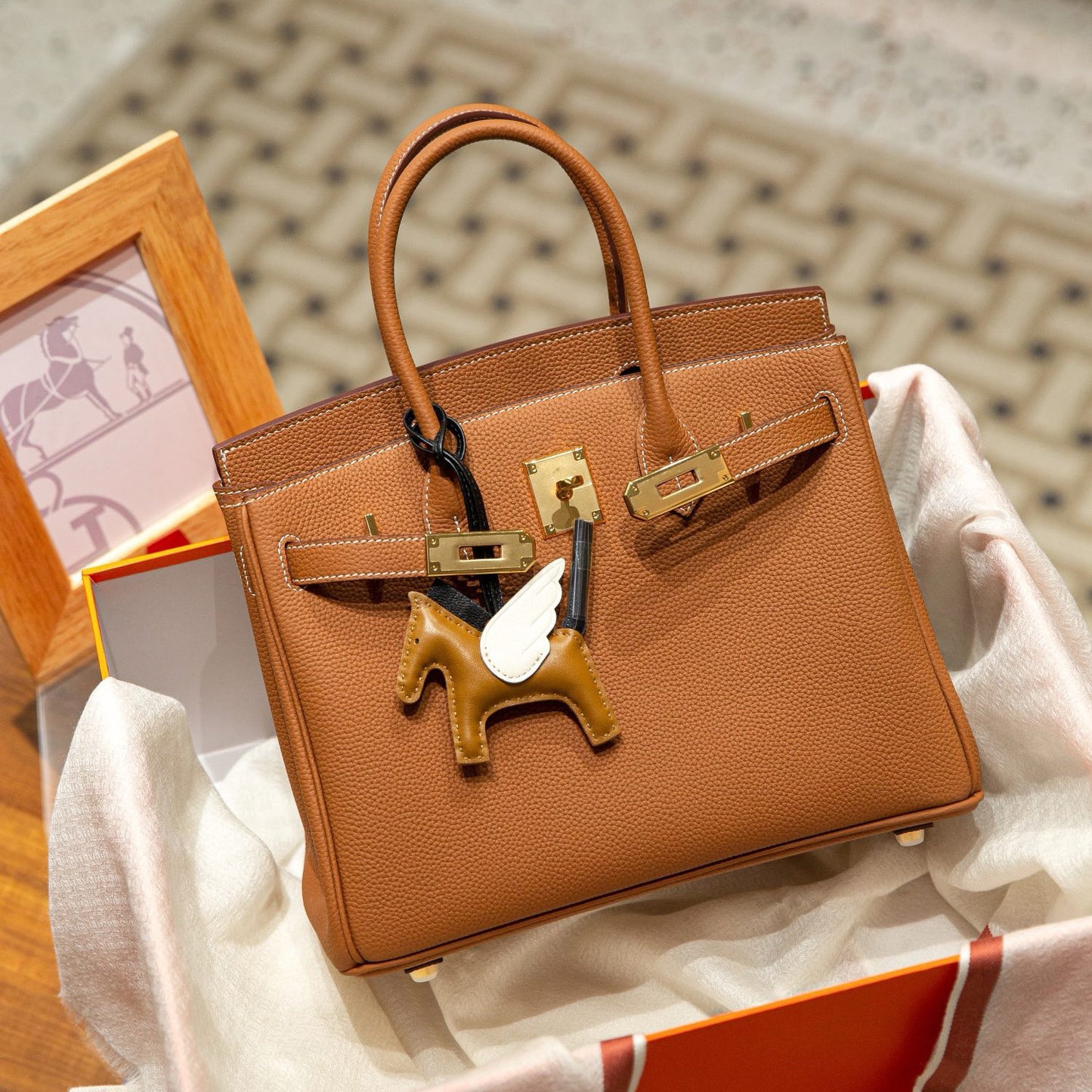 Gao Ding Litchi Pattern First Layer Handbags