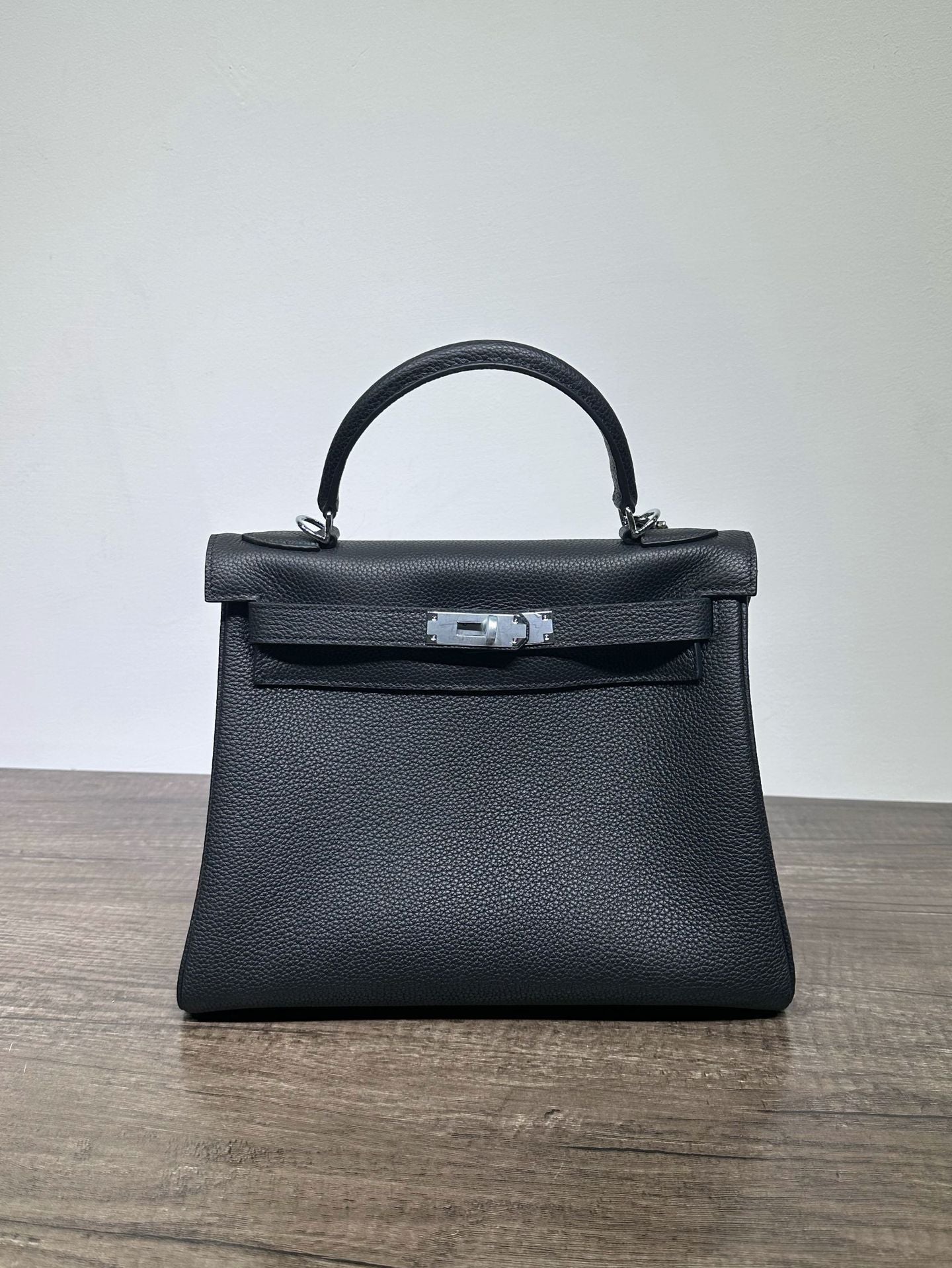 Women's Wide Strap Kelly Calfskin Portable Leather Crossbody Bags