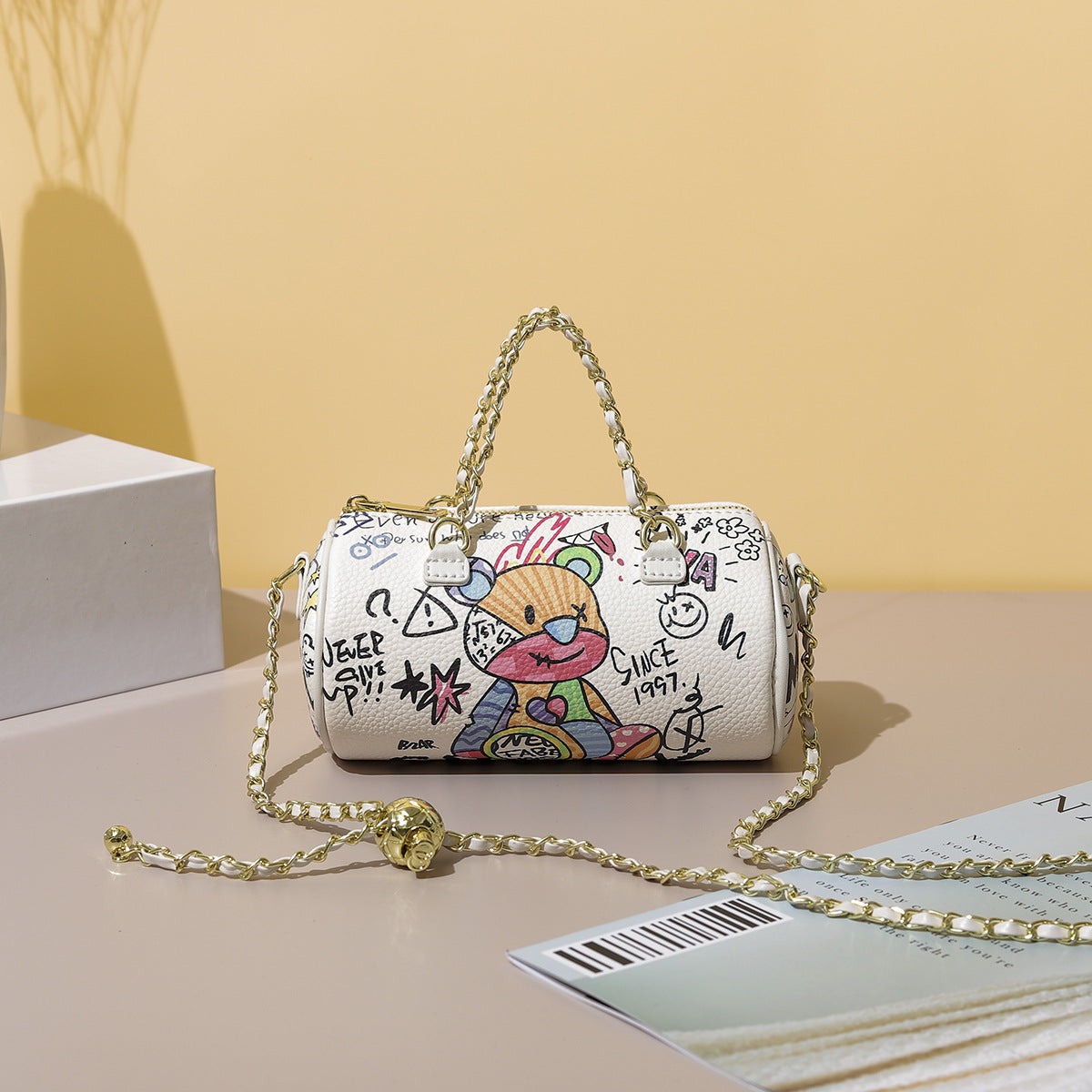 Women's Iti Simple Round Bear Letter Vegetable Crossbody Bags