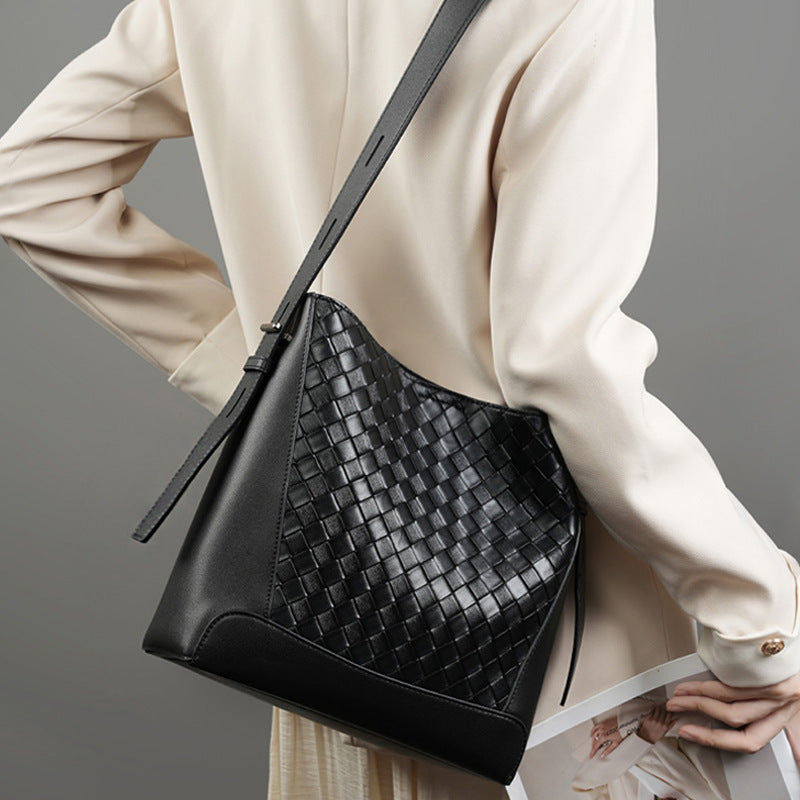 Women's Cowhide Hand-woven Genuine Leather Commuter Large Shoulder Bags