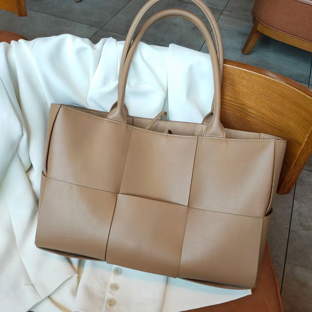 Genuine Leather Portable Big Large Capacity Shoulder Bags