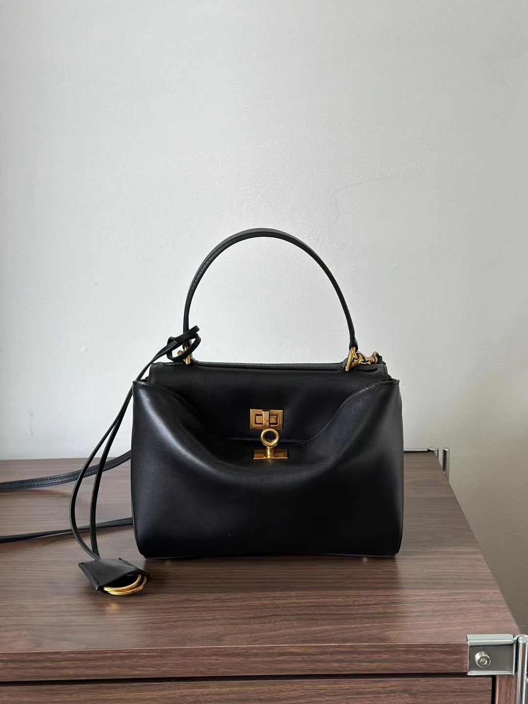 Women's Kelly Genuine Leather Idle Style Underarm Armpit Bags