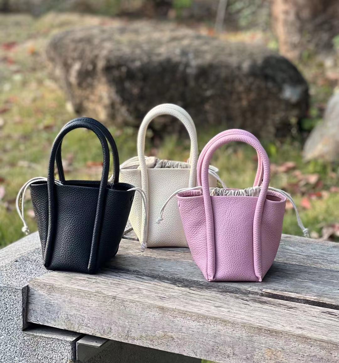 Women's Korean Niche Vegetable Basket Top Layer Shoulder Bags