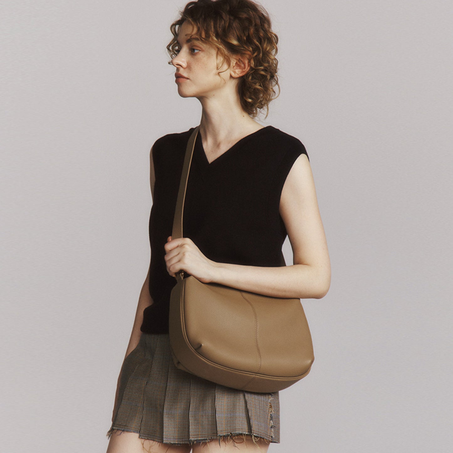First Layer Cowhide Moon Underarm Minority Simple Shoulder Bags
