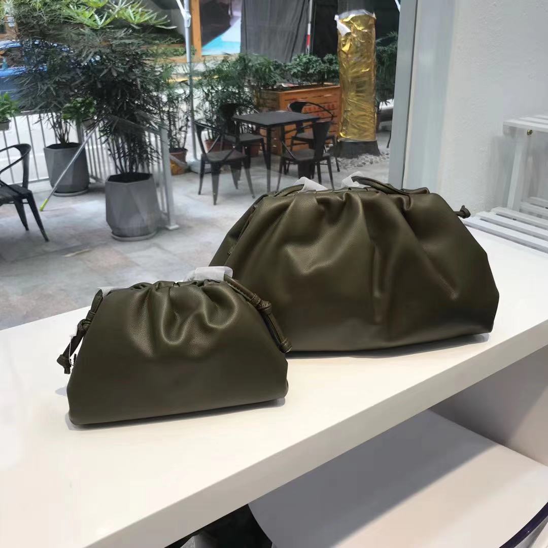 Women's Genuine Leather Solid Color Trendy Dumpling Shoulder Bags