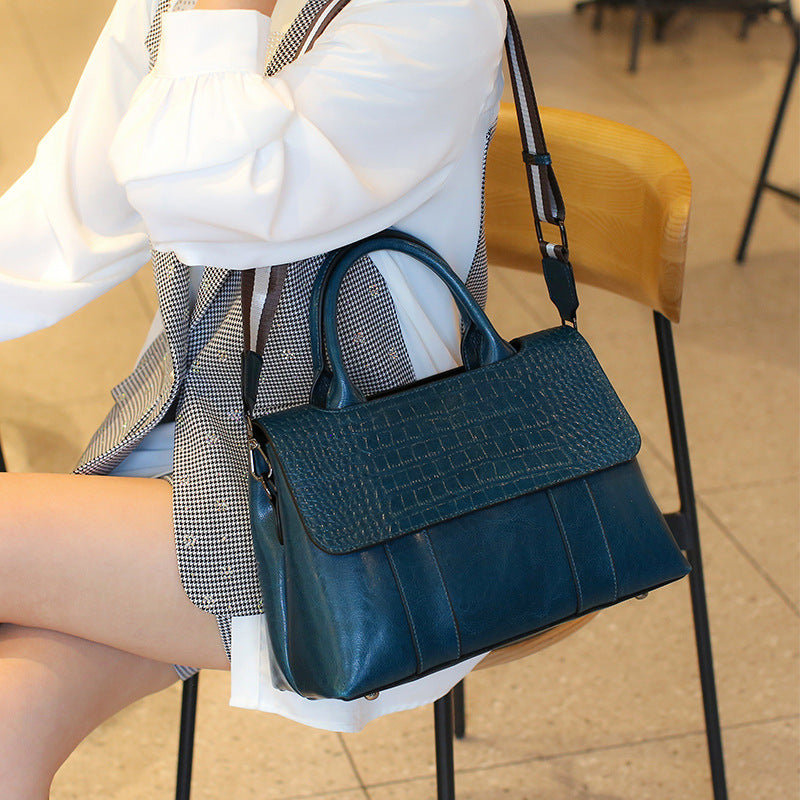 Women's Retro Fashion Large Capacity Genuine Leather Crossbody Bags