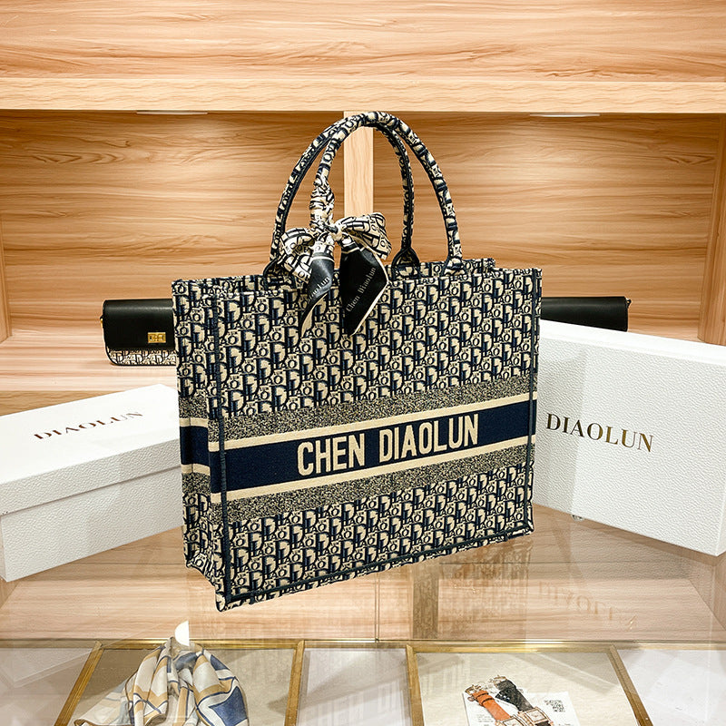 Women's Glamorous Large Capacity Embroidered Shopping Handbags