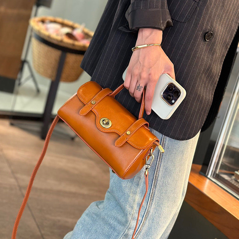 Women's Niche Vintage Cowhide Leather Versatile Shoulder Bags