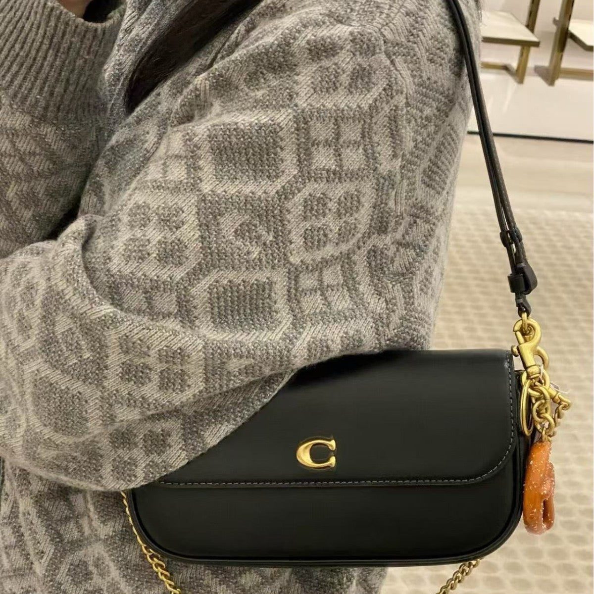 Women's Baguette Underarm Portable Chain Commuter Crossbody Bags