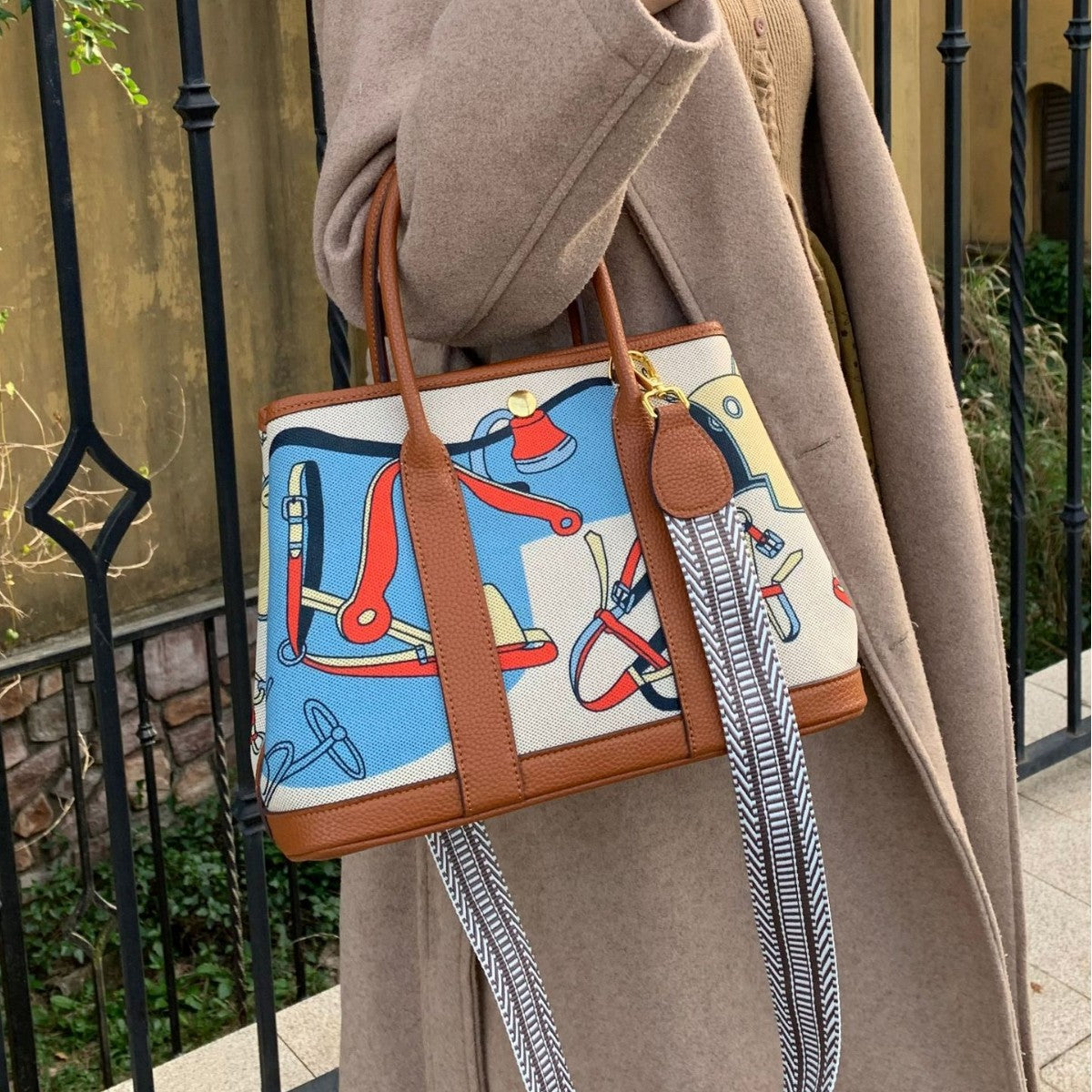 Women's Canvas Classic Painted Iti Large Capacity Handbags
