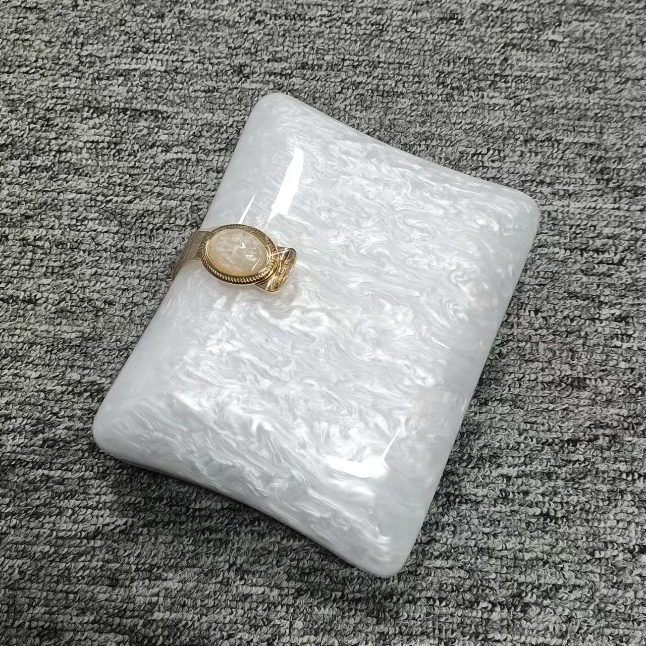 Women's Acrylic Summer Shell Plate Box Dinner Evening Bags