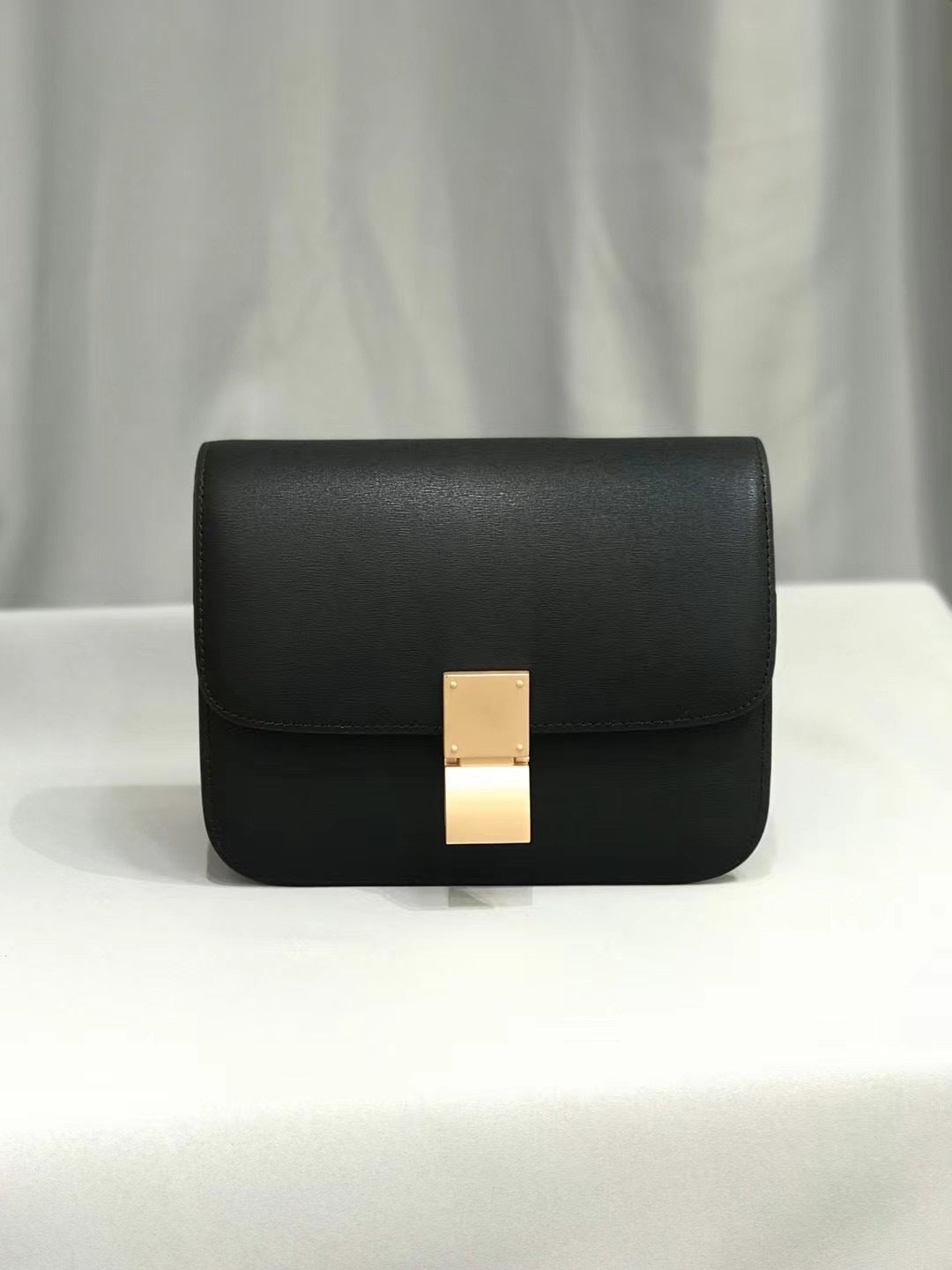 Women's Cowhide Popular Advanced Texture Fashionable Portable Shoulder Bags