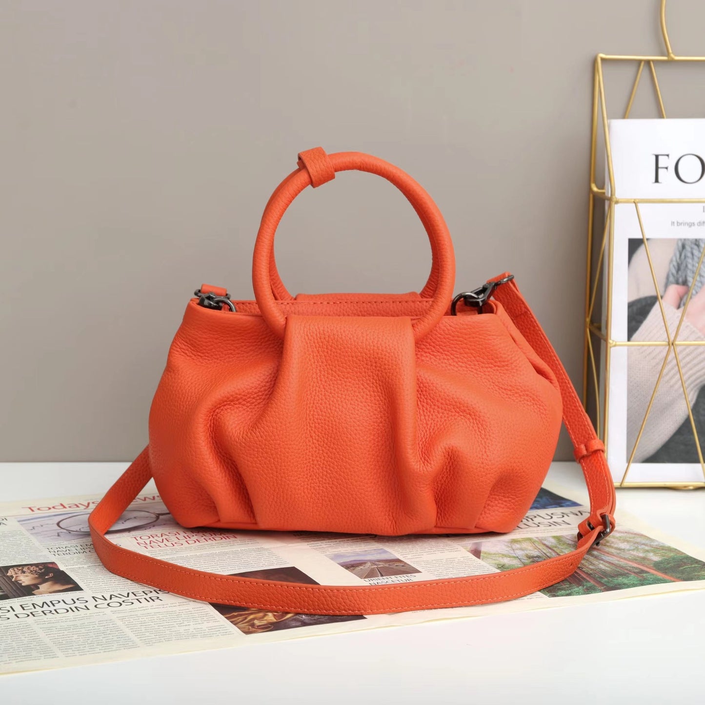 Women's Design High-grade Fashionable Pleated Cloud Western Shoulder Bags