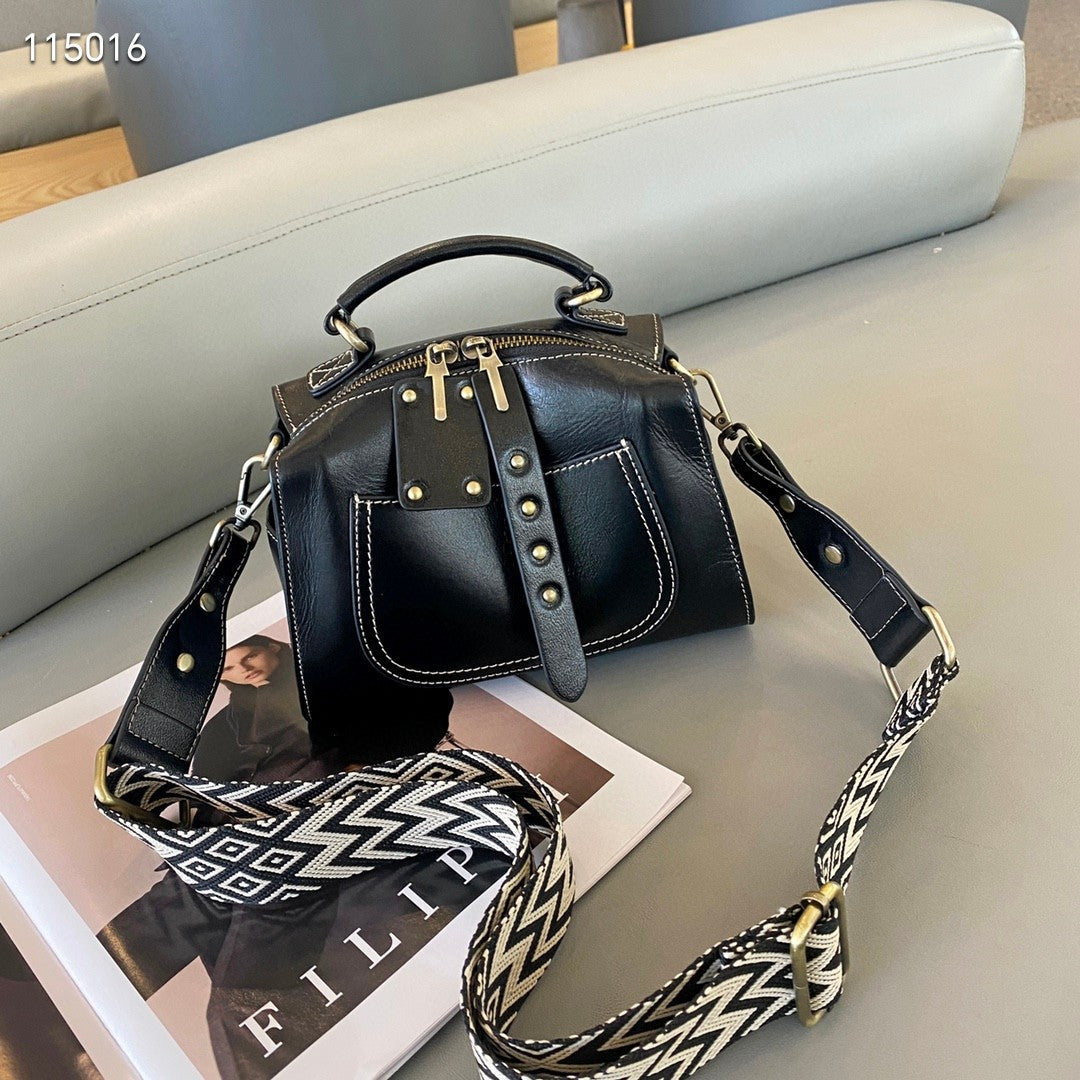 Women's Pillow Trendy Cylinder Rivet Fashion Pouch Shoulder Bags