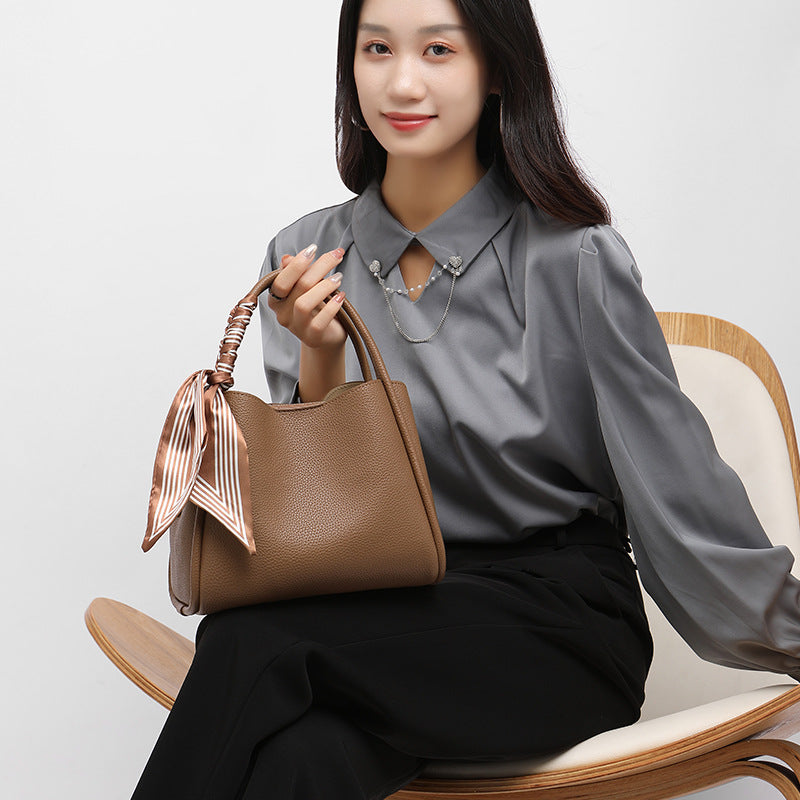 Women's Capacity Korean Style Pure Color Minimal Handbags