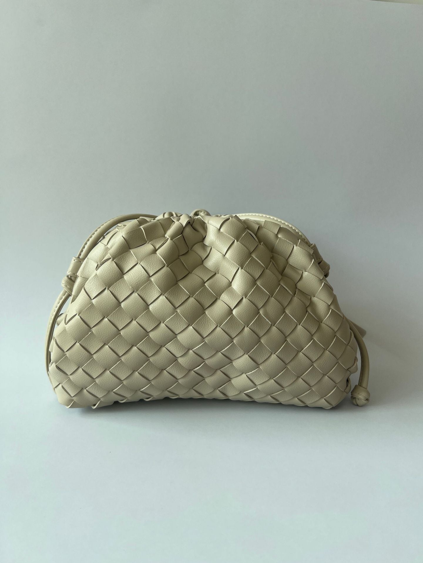 Women's Niche Woven Cloud Hand-held Soft Leather Dumpling Handbags