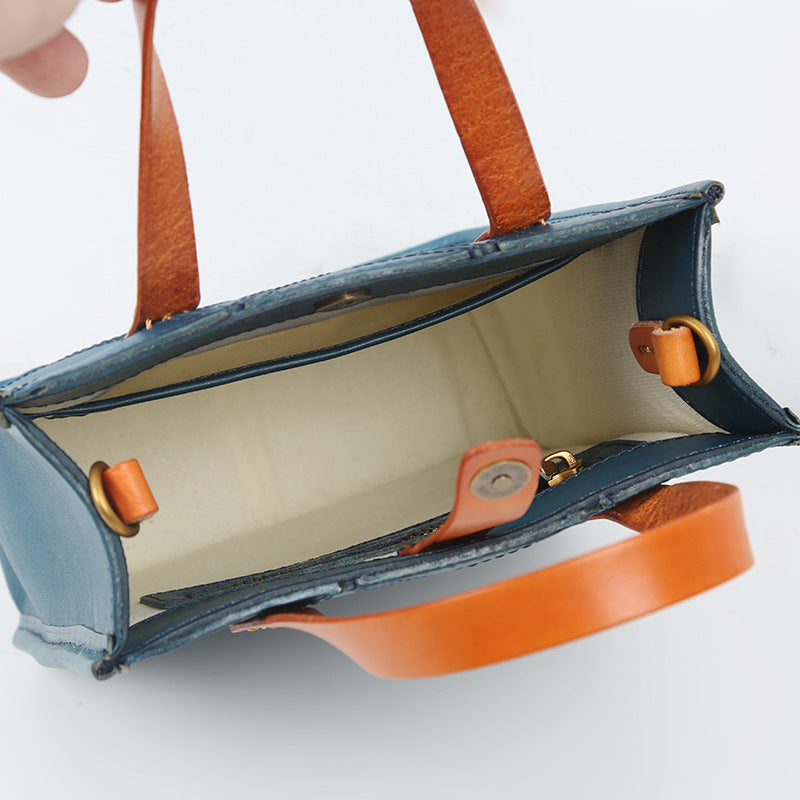 Women's Retro Hand-held Rhombic Leather First Layer Shoulder Bags