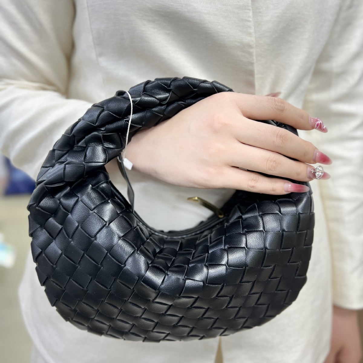 Women's High-grade Handmade Woven Fashion Dumpling Portable Handbags