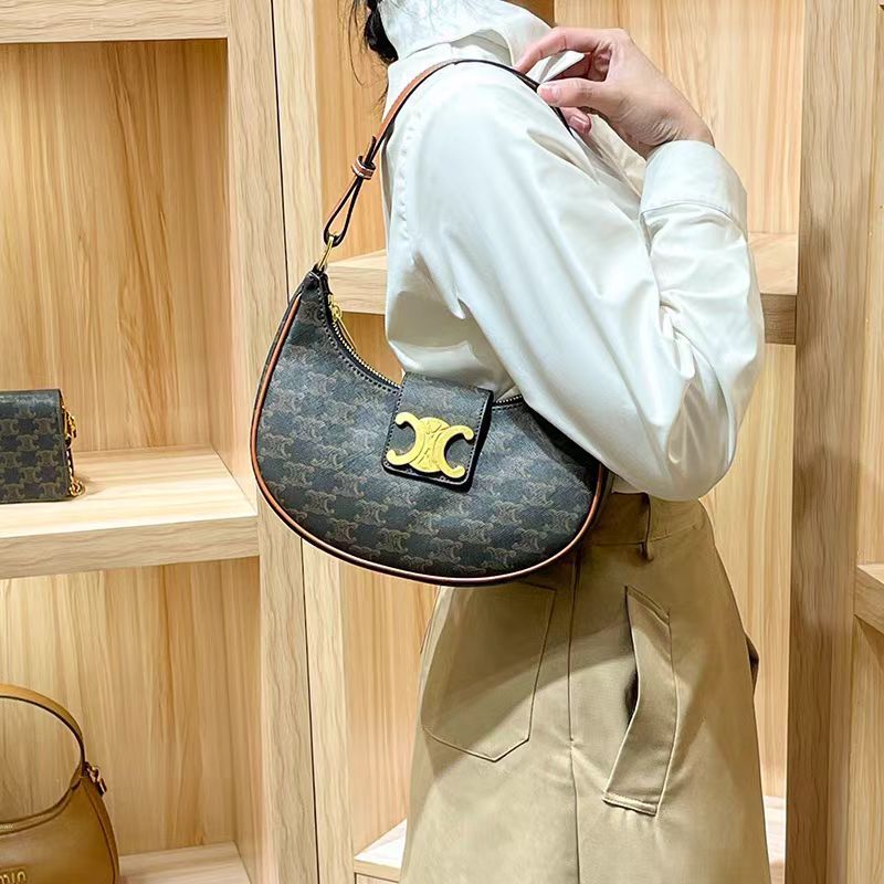Women's High-grade Arc Underarm Presbyopic Selenodont Simple Handbags
