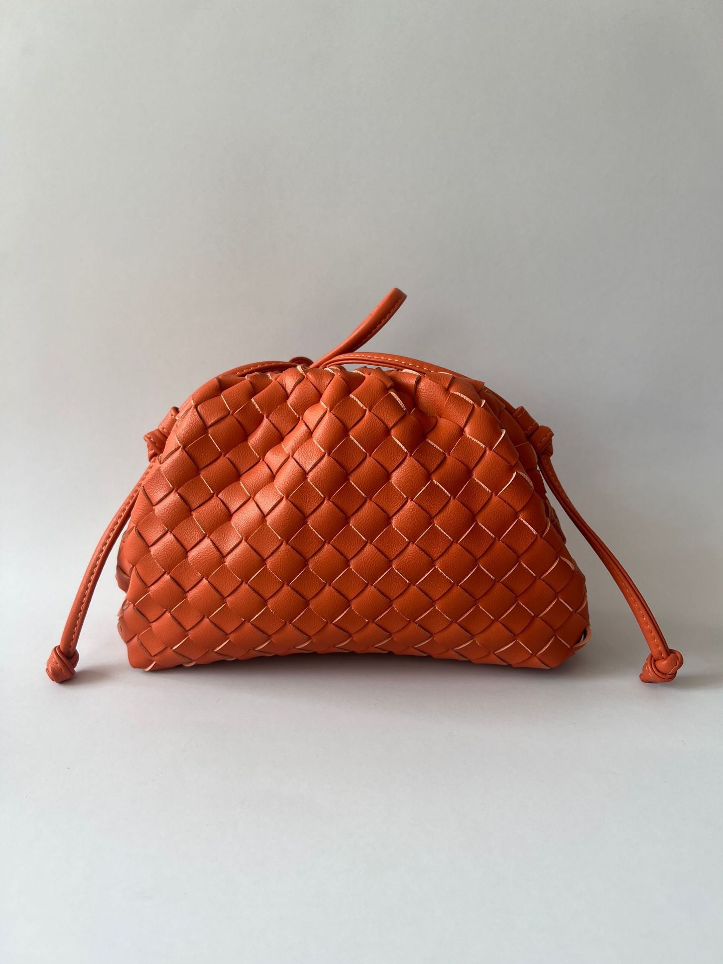 Women's Niche Woven Cloud Hand-held Soft Leather Dumpling Handbags
