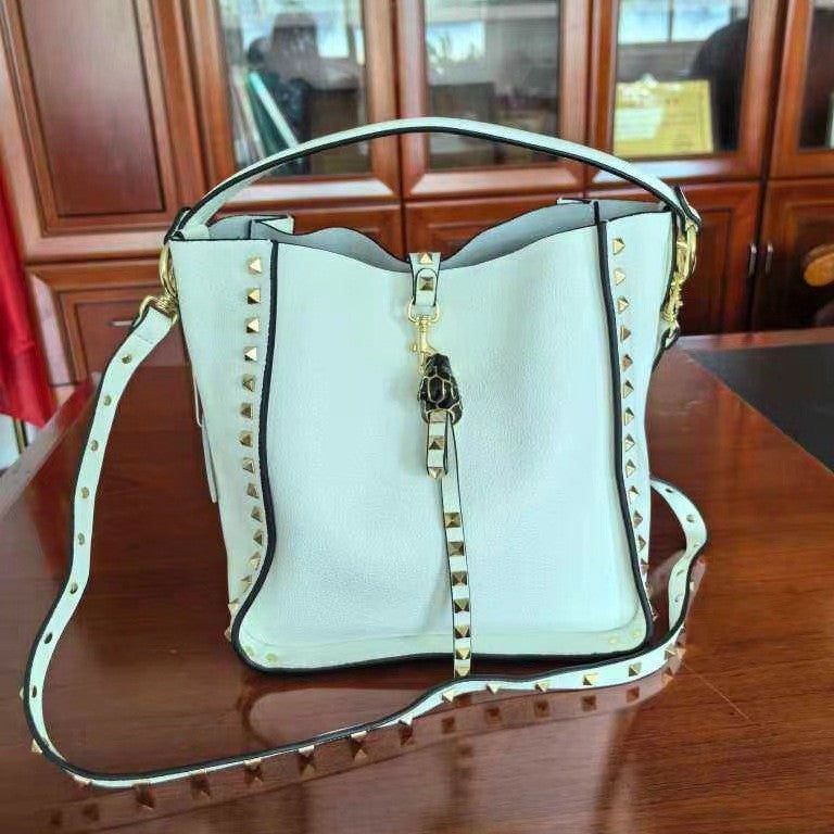 Women's Cow Leather Rivet Vintage Leopard Head Crossbody Bags