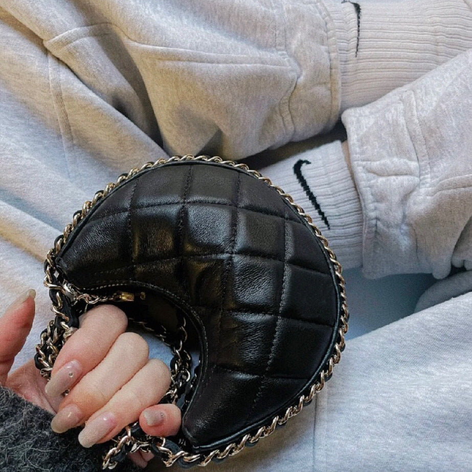 High-grade Genuine Leather Classic Style Diamond Chain Shoulder Bags