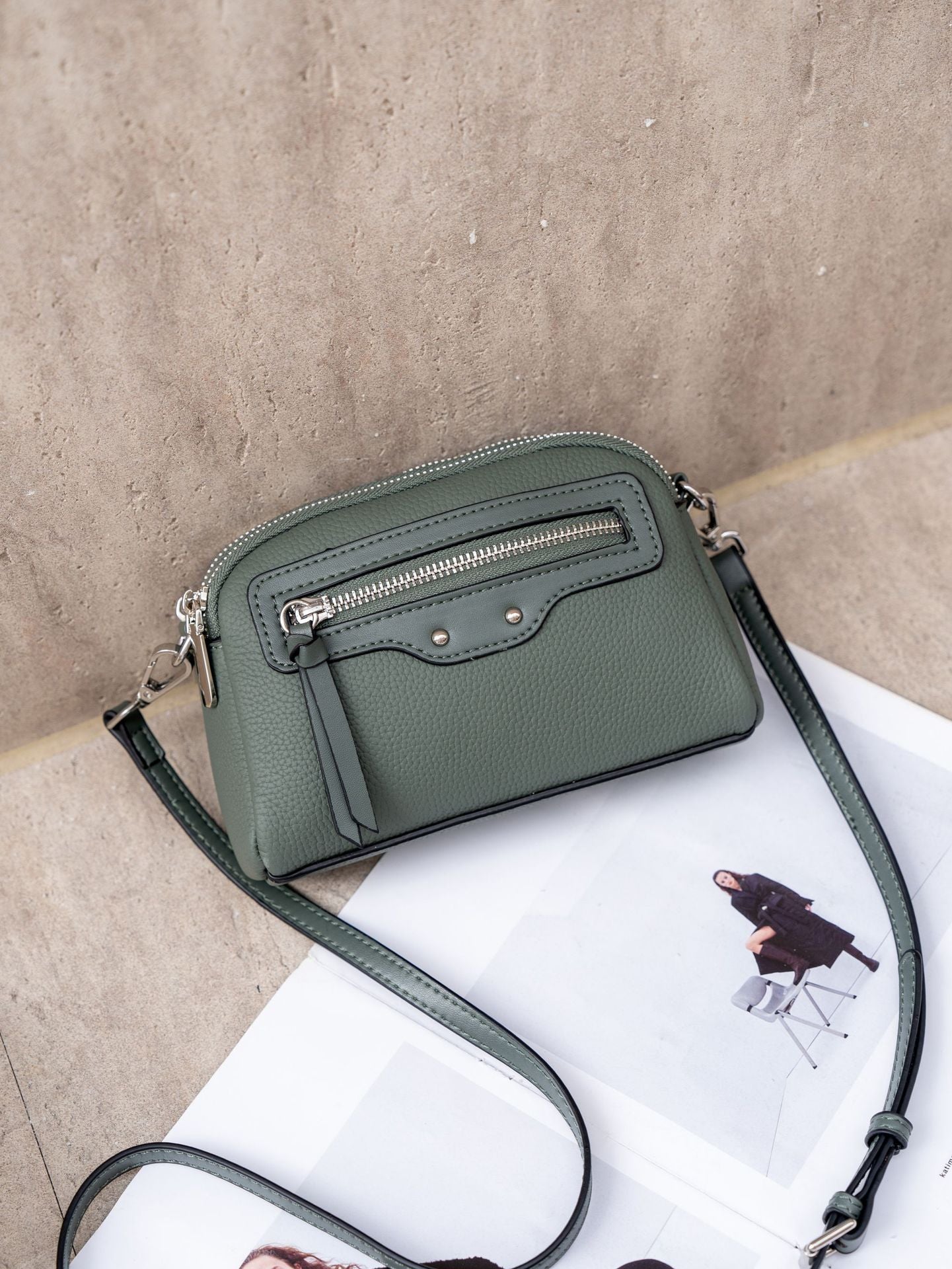 Women's First Layer Cowhide Niche Simple Zipper Crossbody Bags