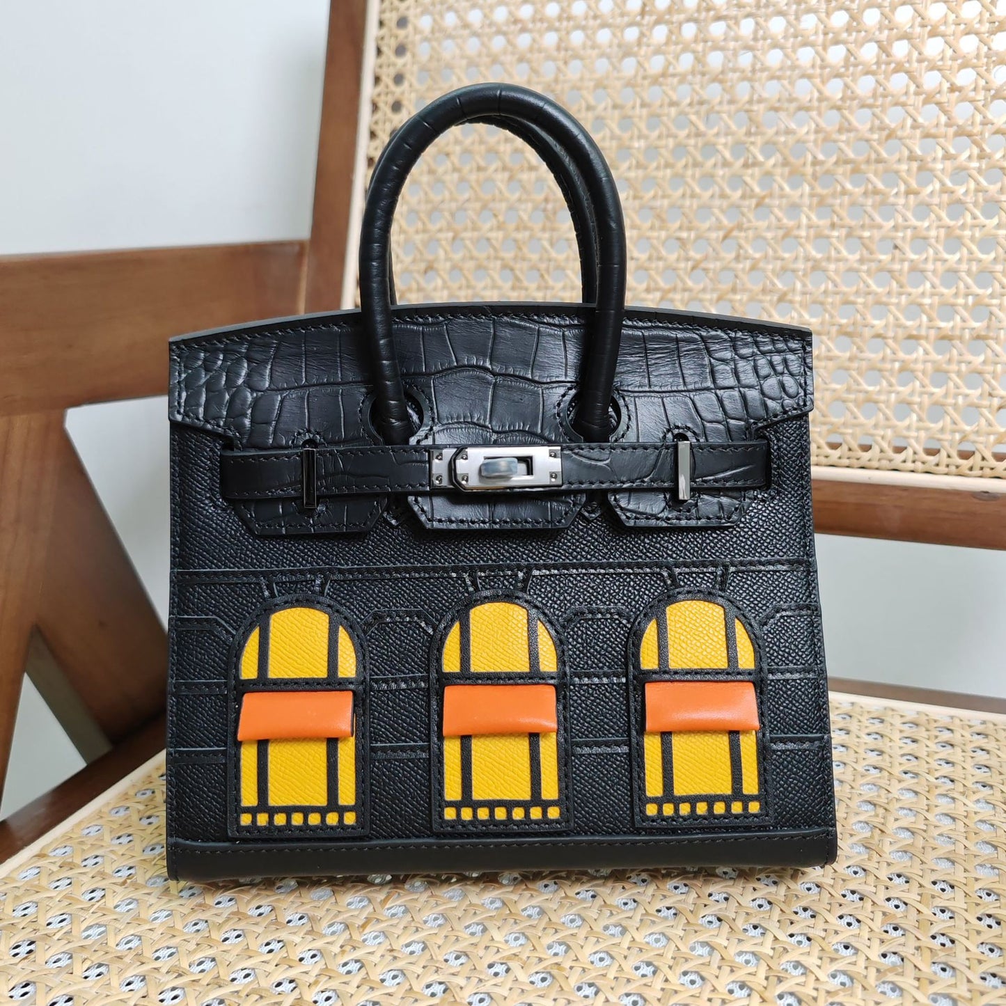 Women's House Genuine Leather Crocodile Pattern Contrast Handbags