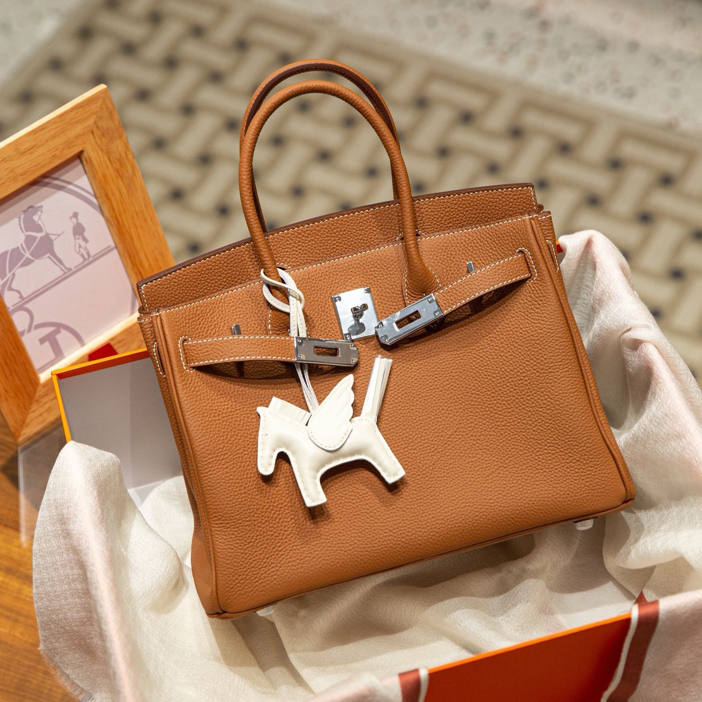 Gao Ding Litchi Pattern First Layer Handbags