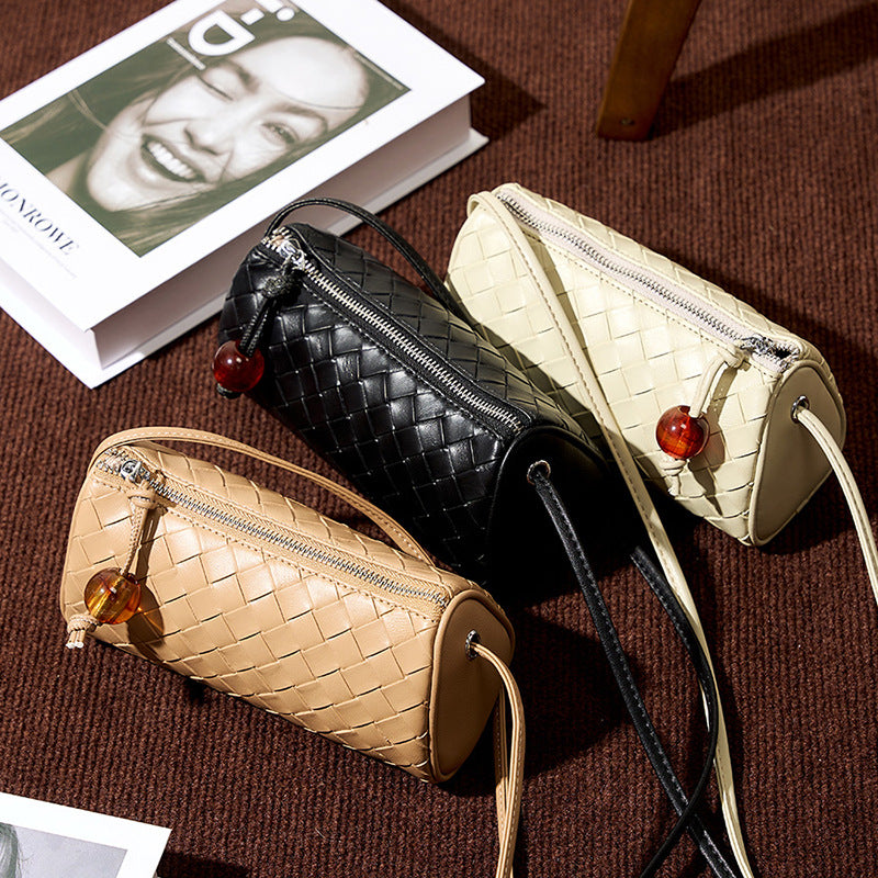 Women's Woven Leather Fashion Simple Pouch Pillow Crossbody Bags
