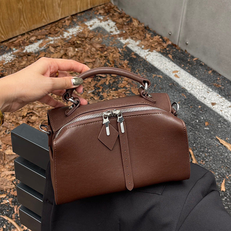 Women's Leather Fashionable Large Capacity Soft Western Handbags