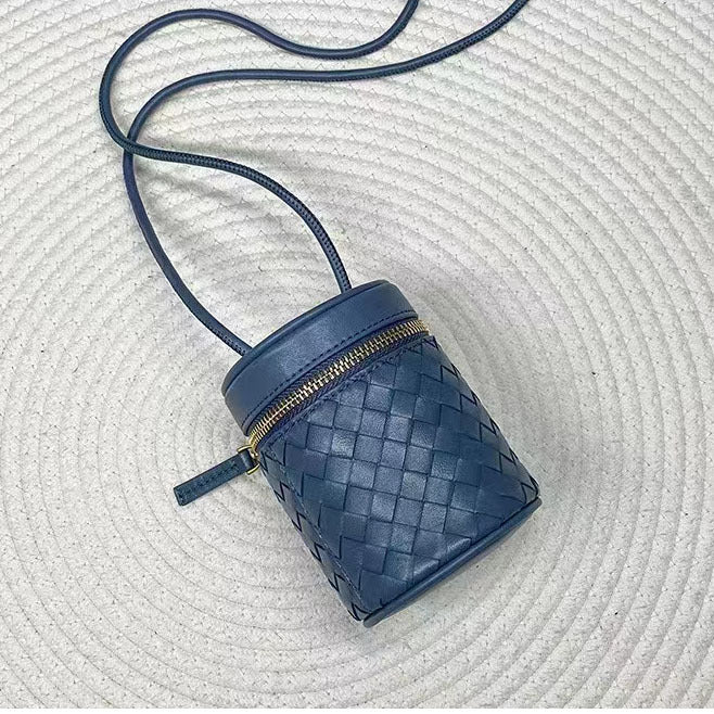 Women's Sheepskin Simple Fashion Cylinder Woven Exquisite Crossbody Bags