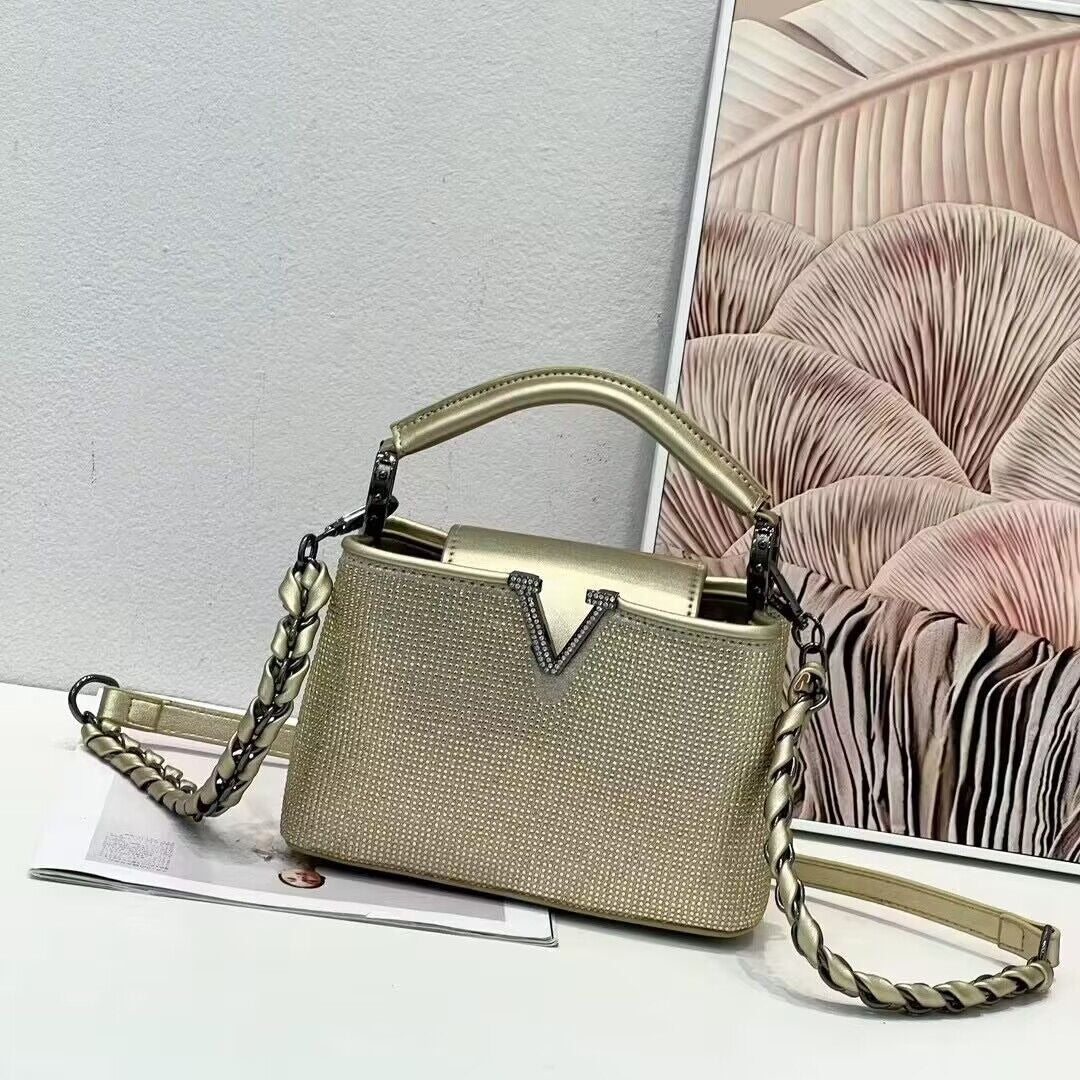 Women's Mini Diamond Rhinestone Flip Retro Chain Handbags