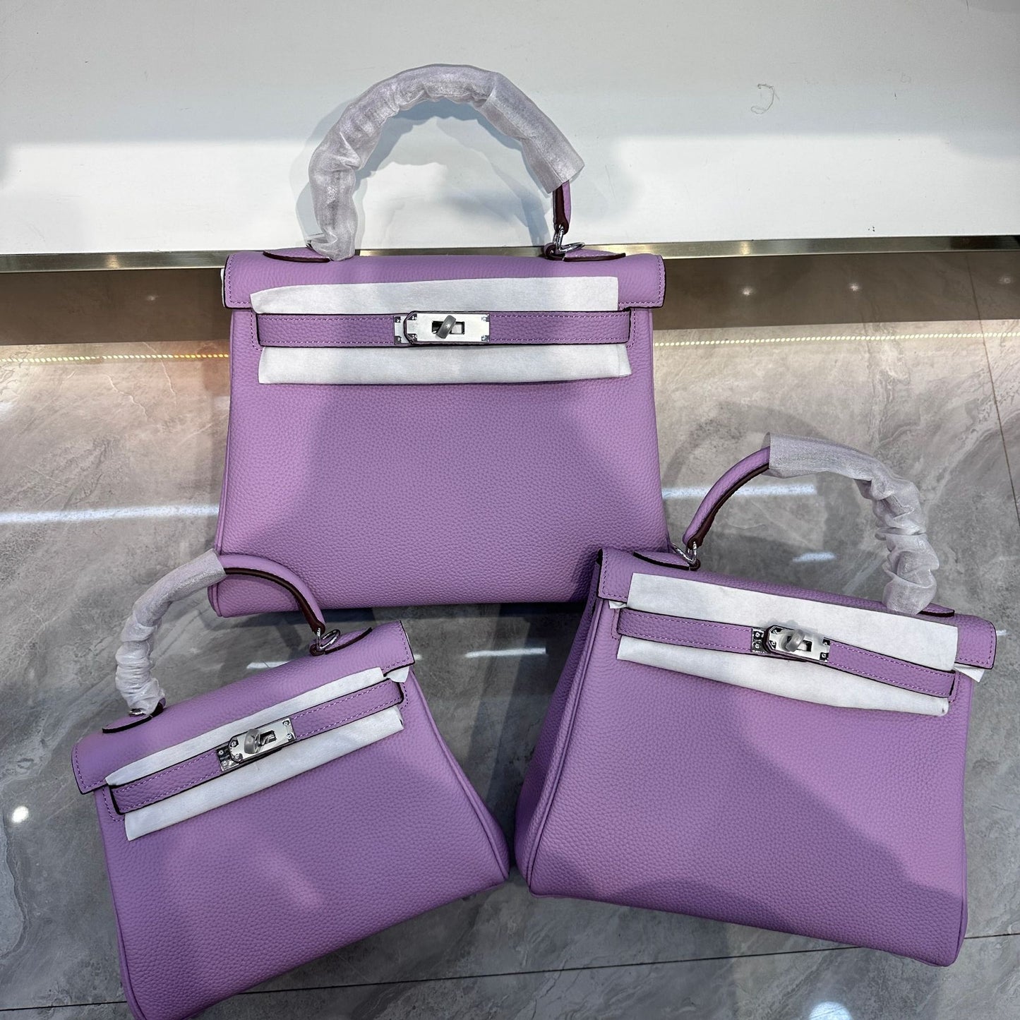 Cowhide Second Generation Kelly Lychee Pattern Handbags