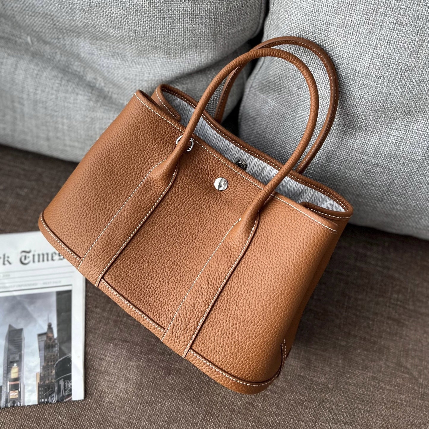 Layer Cowhide Lychee Pattern Simple Large Capacity Handbags