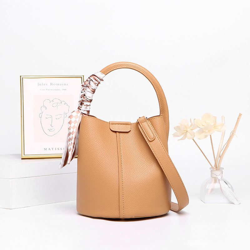 Women's Charming Exquisite Design Commuter Fashion Handbags