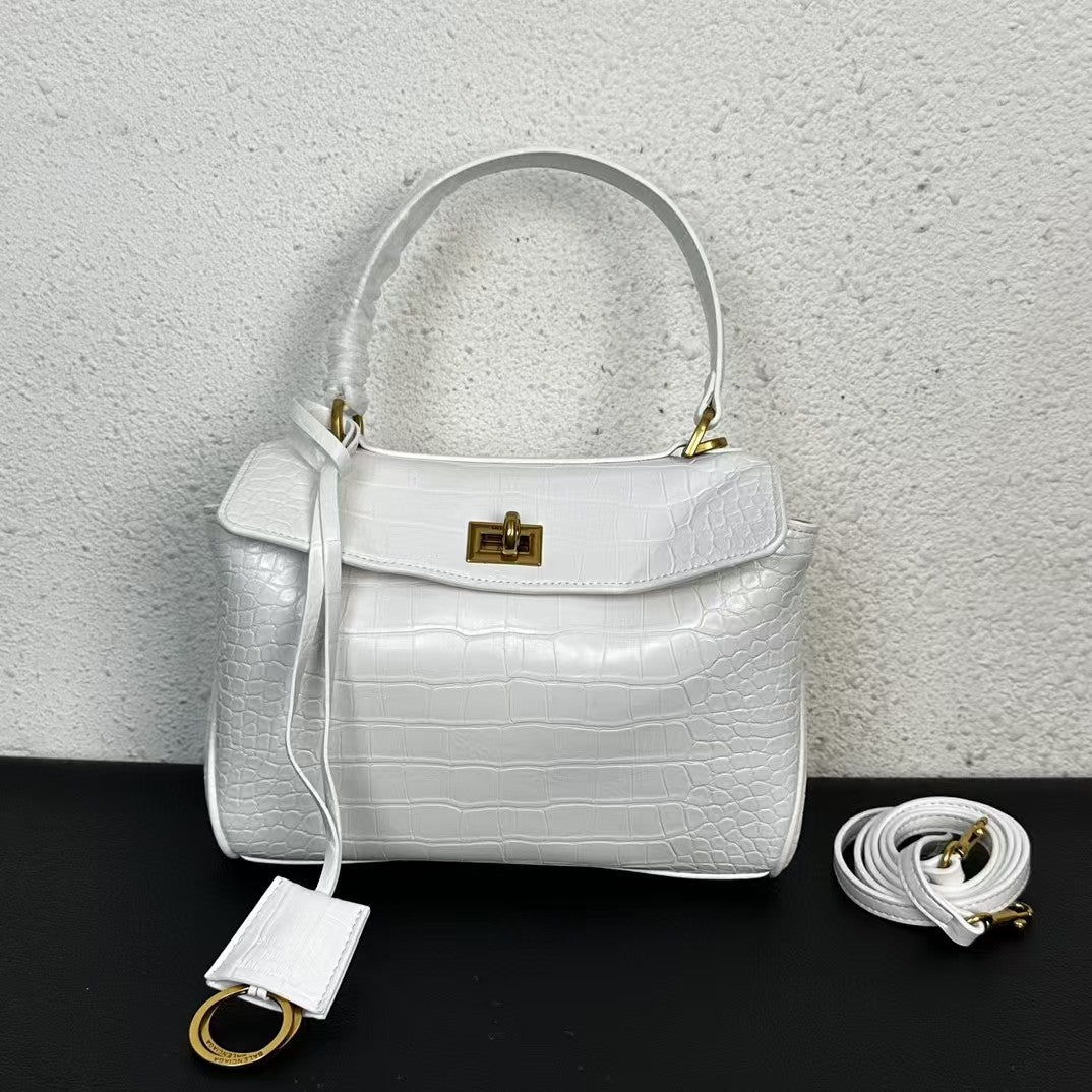 Cowhide Clutch Practical Capacity Large With Lock