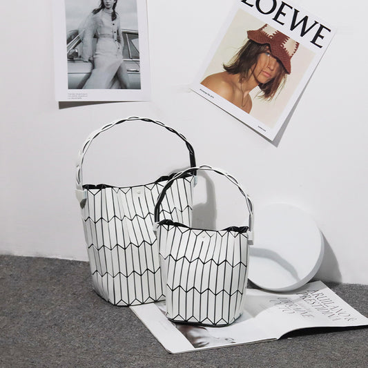 Women's Vegetable Basket Color Matching Geometric Personalized Minority Handbags