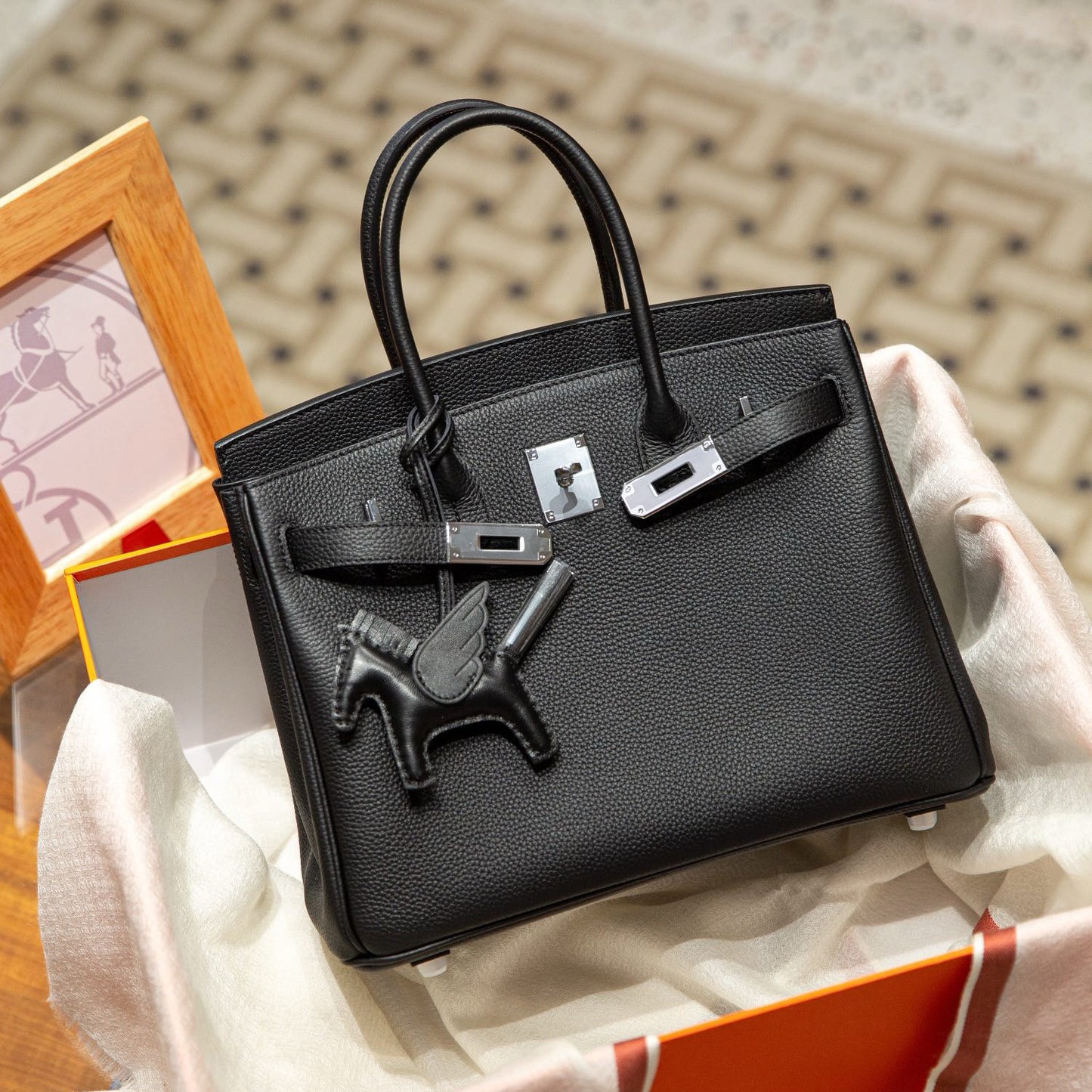 Gao Ding Litchi Pattern First Layer Handbags