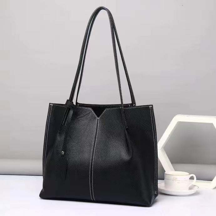 Women's Fashionable Large Capacity Solid Color Simple Handbags