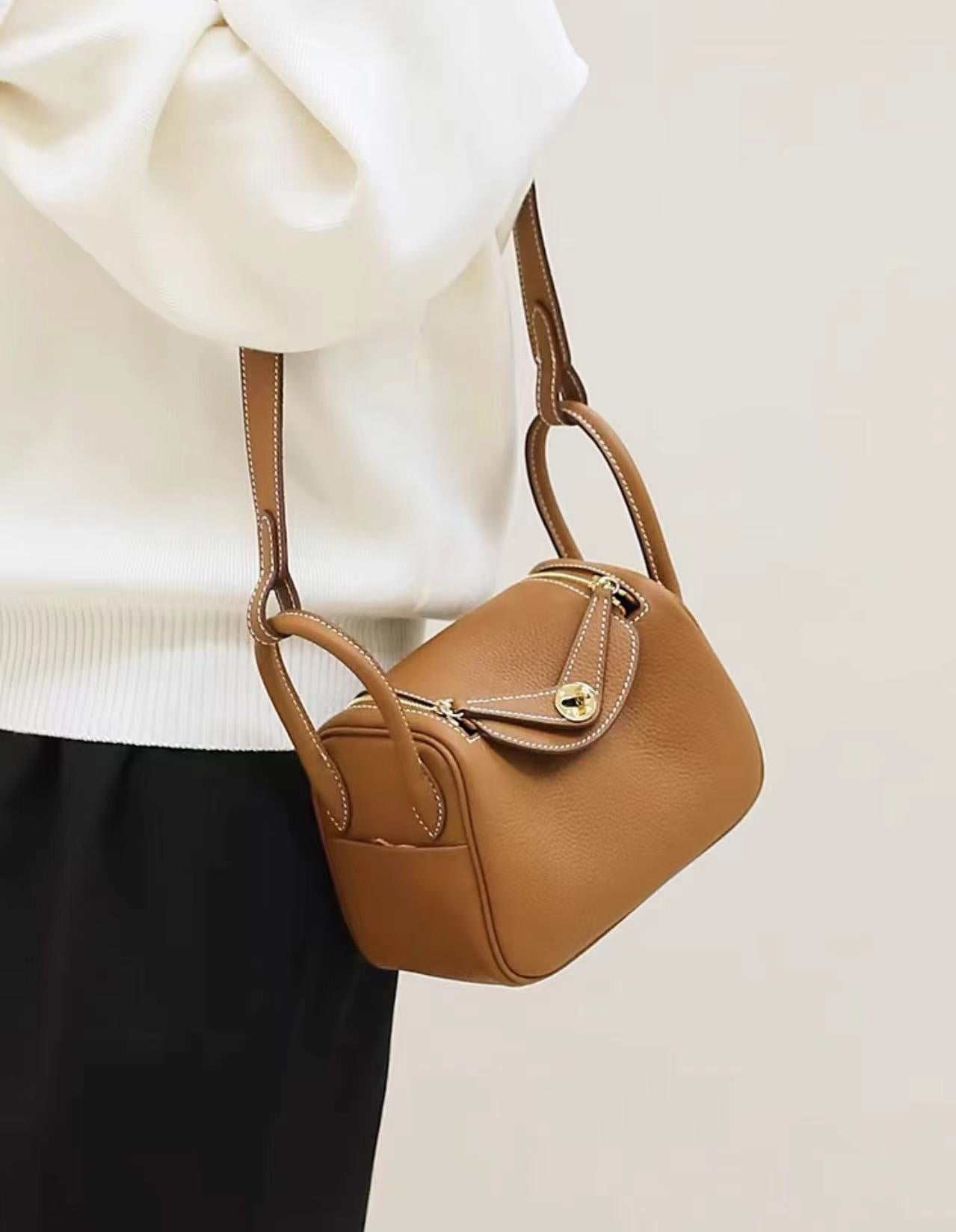 Lindy Genuine Leather Doctor Commuter Lindi Crossbody Bags
